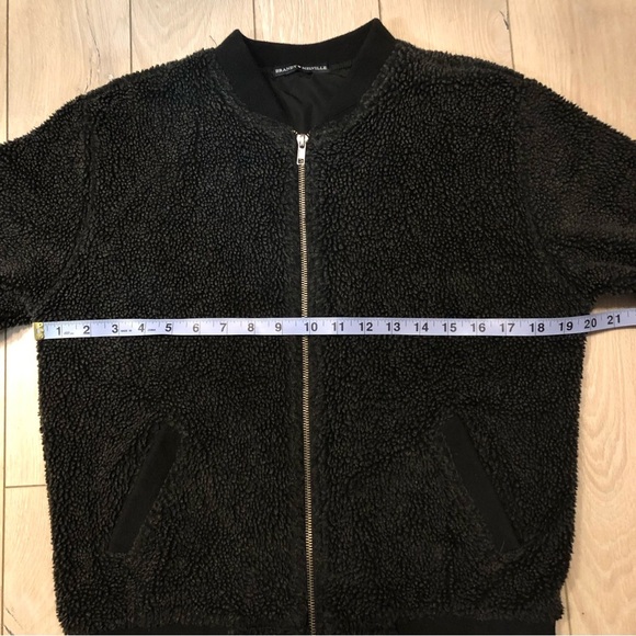 Brandy Melville Jennifer Sherpa Jacket in Black - Picture 4 of 12